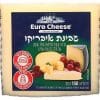 תמונה של גבינת סמירנקה של Euro Cheese, בגובה 150 גרם, עם פרטים על המוצר וגרגרי ענבים.
