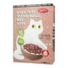 קופסת דגני בוקר עם עיצוב של חתול לבן על רקע חום, מציגה קערה מלאה דגנים עם חלב. הטקסט כולל את המילים: "דגנים בטעם שוקולד ללא גלוטן".